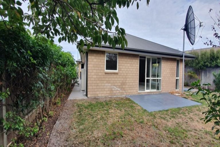 Photo of property in 11 Taggart Place, Sockburn, Christchurch, 8042