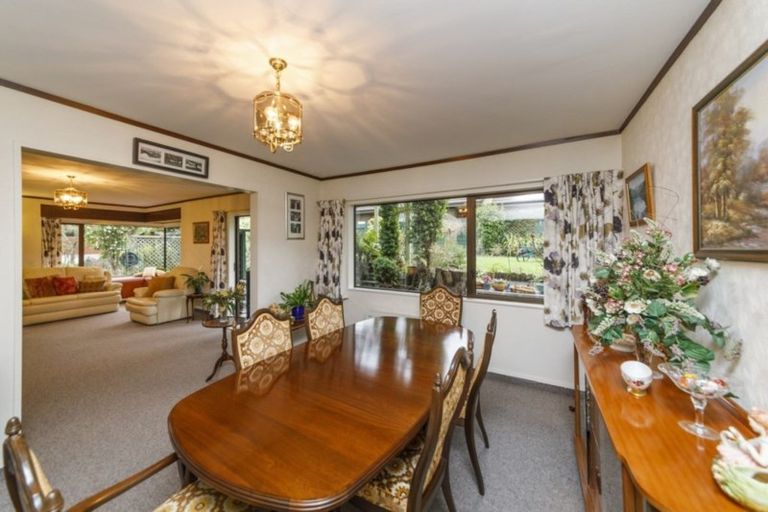 Photo of property in 17 Ashburn Lane, Awapuni, Palmerston North, 4412