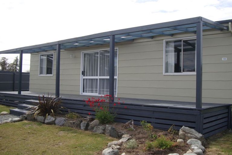 Photo of property in 18 Hunter Crescent, Twizel, 7901