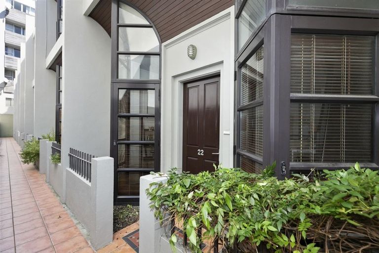 Photo of property in Mendosa Terraces Apartments, 22/9 Ebor Street, Te Aro, Wellington, 6011