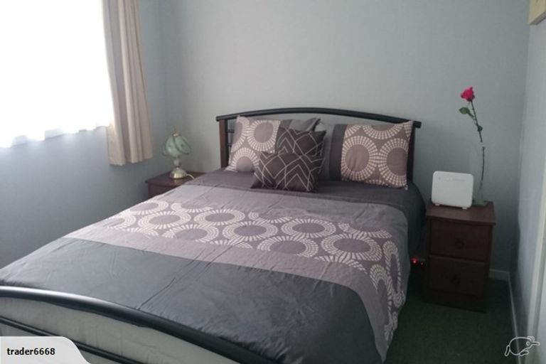 Photo of property in 2/86 Weatherly Road, Torbay, Auckland, 0630