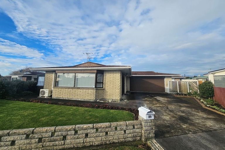 Photo of property in 21 Sanders Avenue, Westown, New Plymouth, 4310
