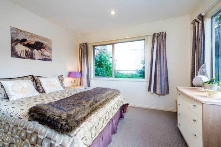 Photo of property in 1/293 East Coast Road, Mairangi Bay, Auckland, 0630