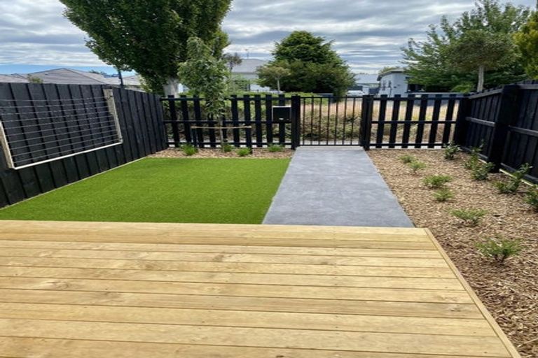 Photo of property in 2/18 Cross Street, Phillipstown, Christchurch, 8011