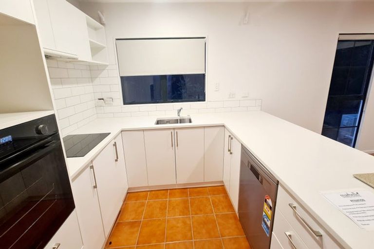 Photo of property in 10b Swanleigh Place, Ilam, Christchurch, 8041