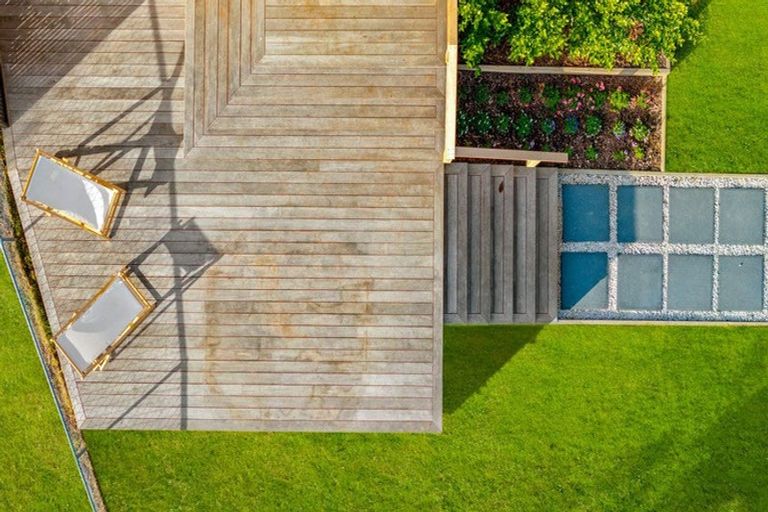 Photo of property in 1/22 Gladys Avenue, Glenfield, Auckland, 0629