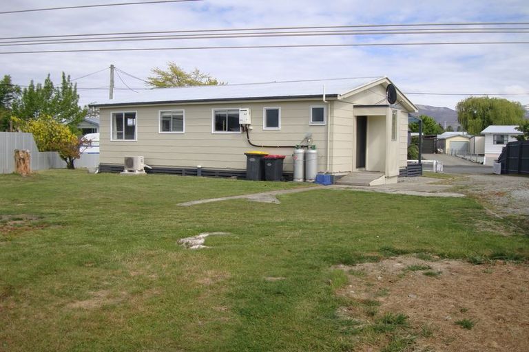 Photo of property in 18 Hunter Crescent, Twizel, 7901