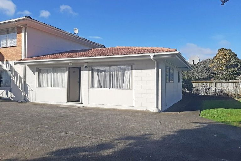 Photo of property in 1/90 Kenderdine Road, Papatoetoe, Auckland, 2025