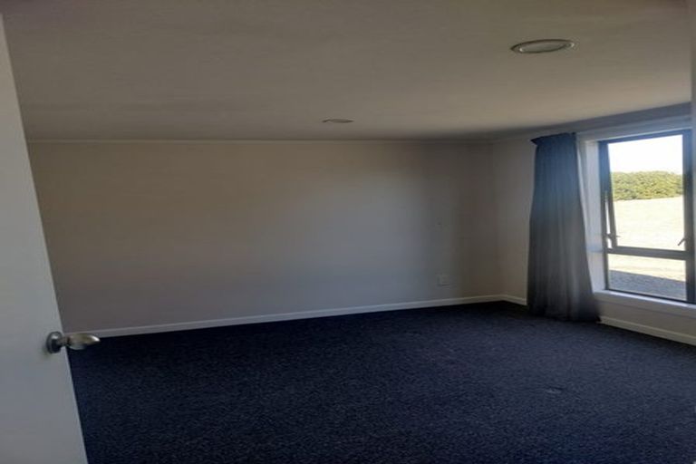 Photo of property in 323 Mazengarb Road, Paraparaumu, 5032