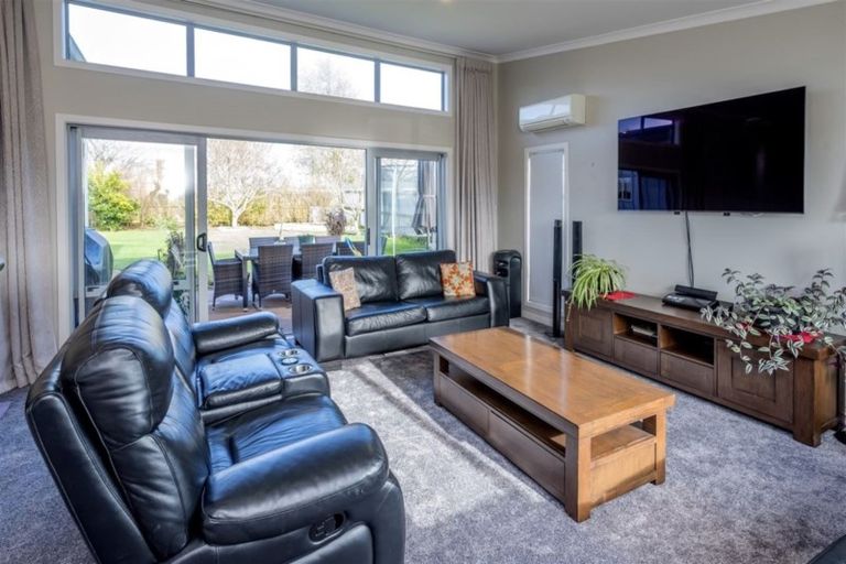 Photo of property in 54 Easton Way, Levin, 5510