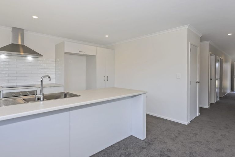 Photo of property in 20 Pioneer Crescent, Omokoroa, 3114