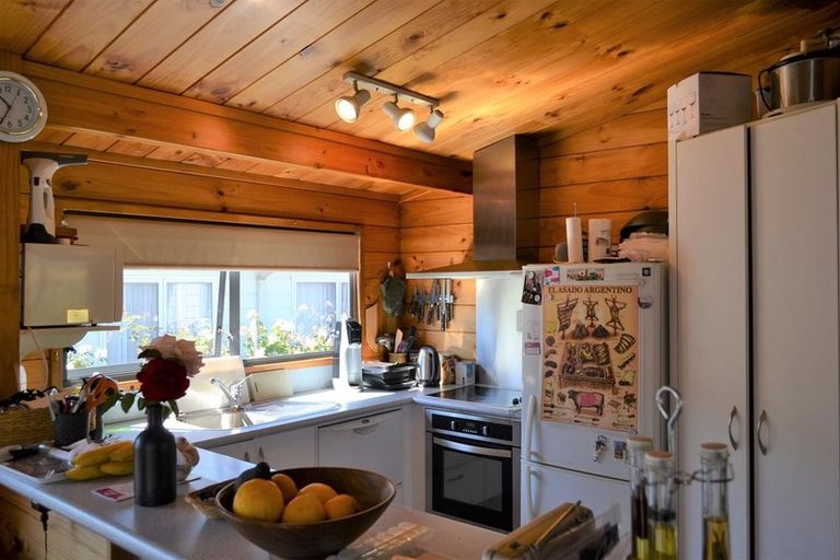 Photo of property in 1a Yeo Place, Taradale, Napier, 4112