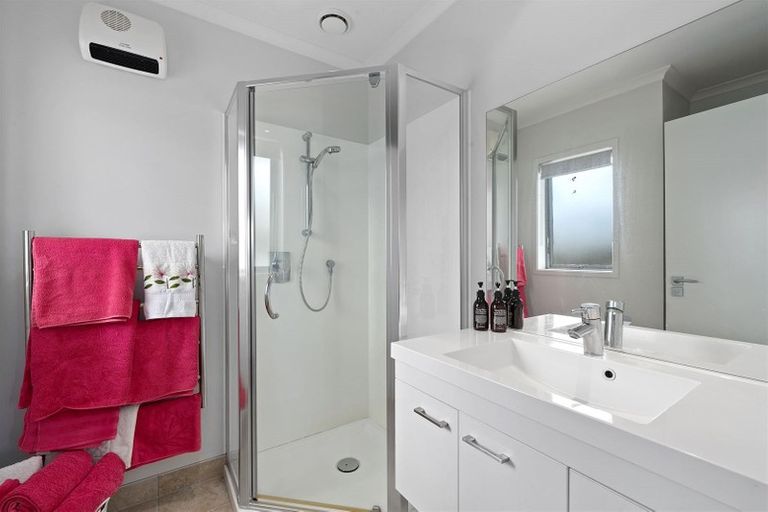 Photo of property in 3 Merwood Lane, Devonport, Auckland, 0624