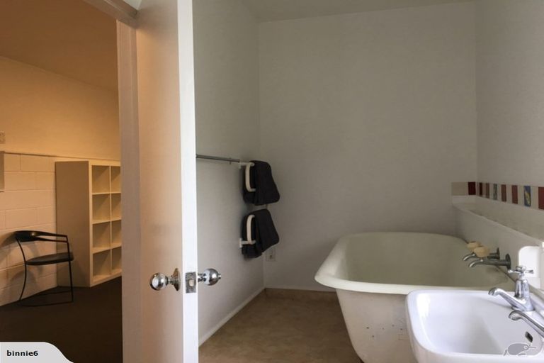 Photo of property in 19b Larchwood Avenue, Westmere, Auckland, 1022