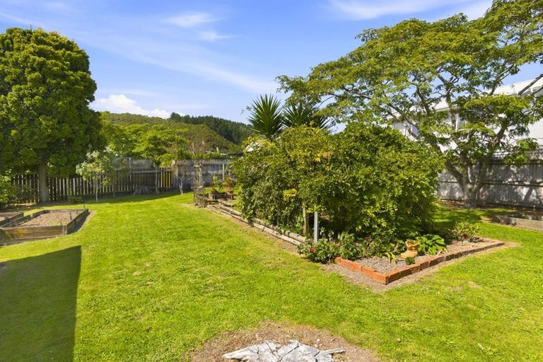 Photo of property in 42 Hinemoa Street, Paraparaumu, 5032
