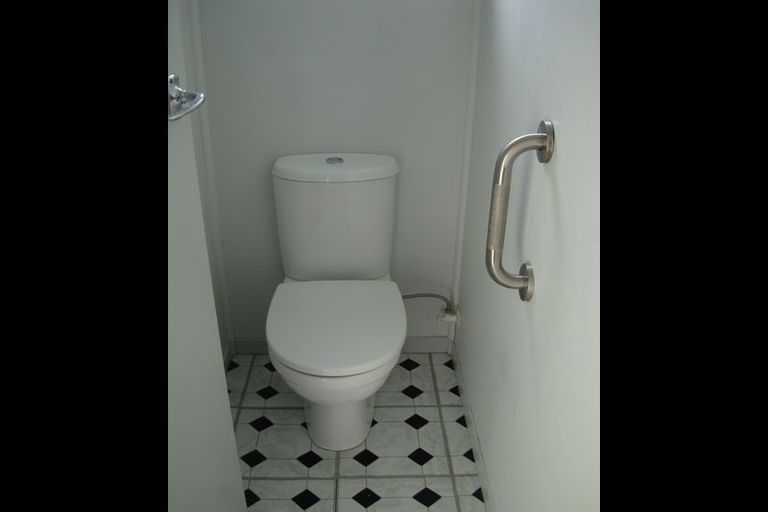 Photo of property in 18 Hunter Crescent, Twizel, 7901