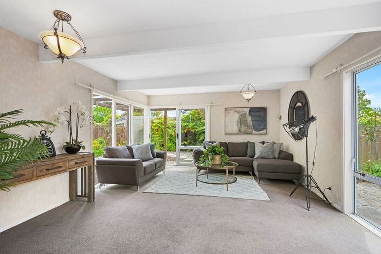 Photo of property in 14 Chatswood Place, Bishopdale, Christchurch, 8051