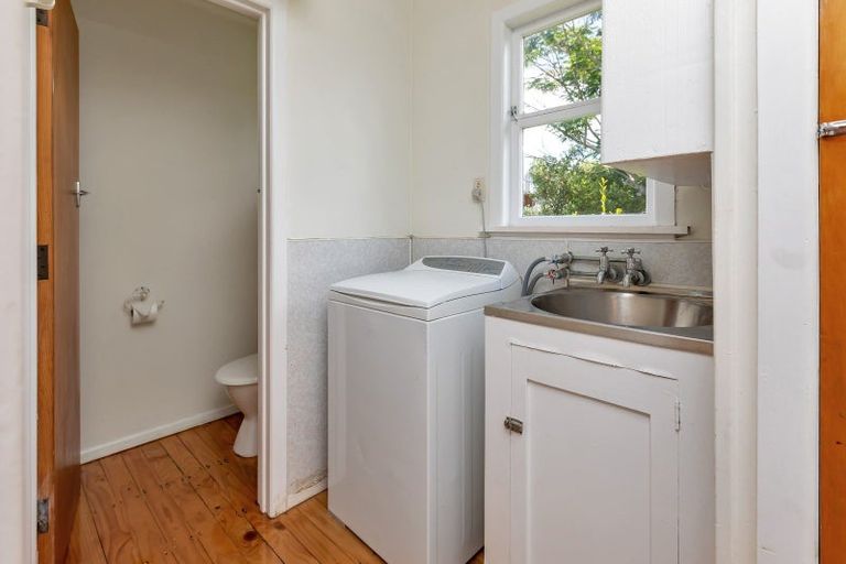 Photo of property in 205 One Tree Point Road, One Tree Point, 0118