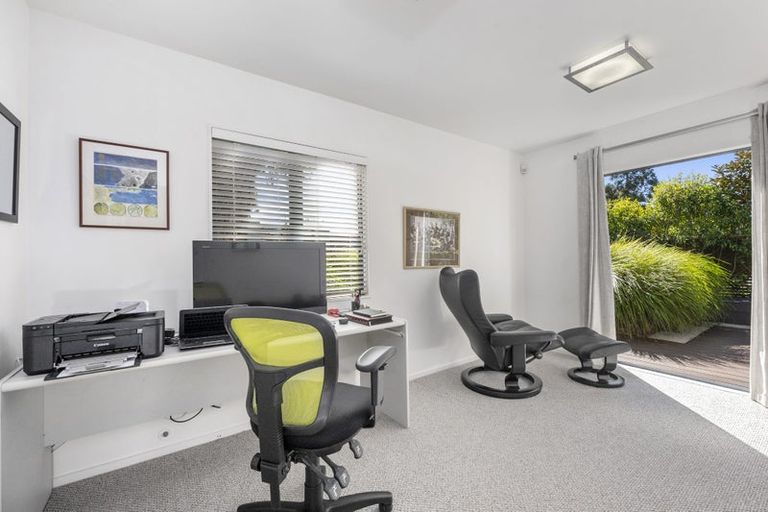 Photo of property in 1/71 Princes Street, Northcote Point, Auckland, 0627