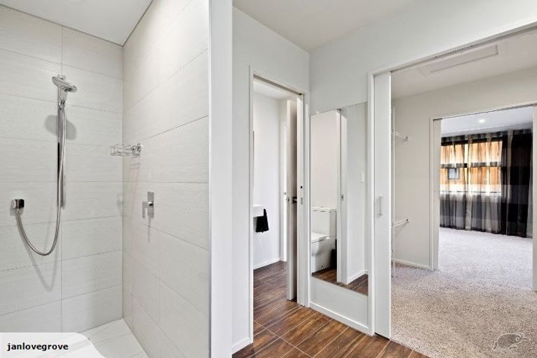 Photo of property in 31 Rannoch Drive, Jacks Point, Queenstown, 9371