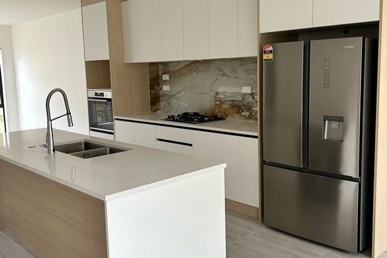 Photo of property in 12/116 Colwill Road, Massey, Auckland, 0614