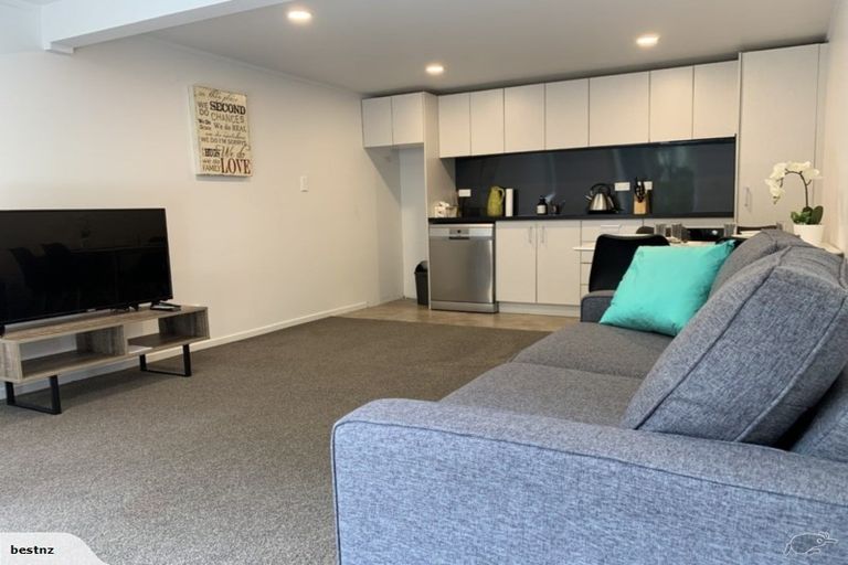 Photo of property in 32 Hythe Terrace, Mairangi Bay, Auckland, 0630