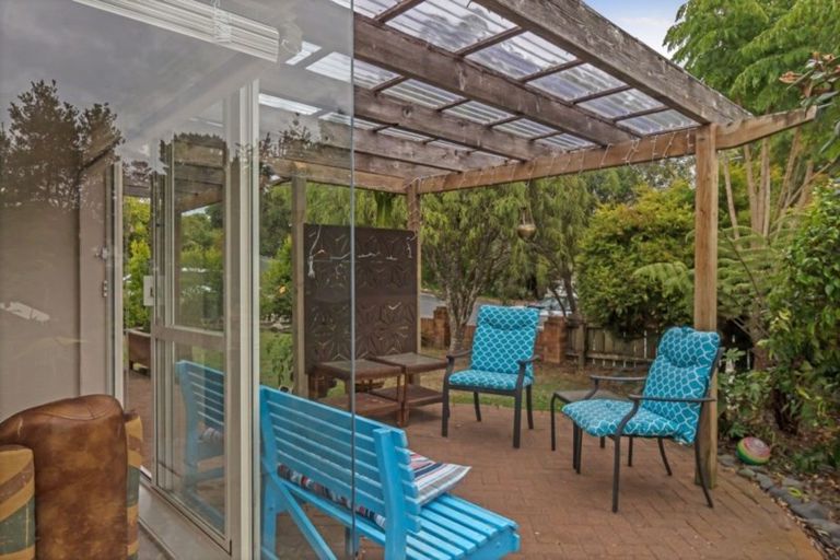 Photo of property in 5 Shadon Place, Stanmore Bay, Whangaparaoa, 0932