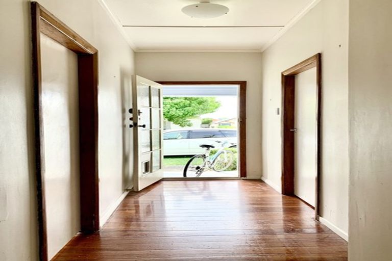 Photo of property in 50 Claude Street, Fairfield, Hamilton, 3214