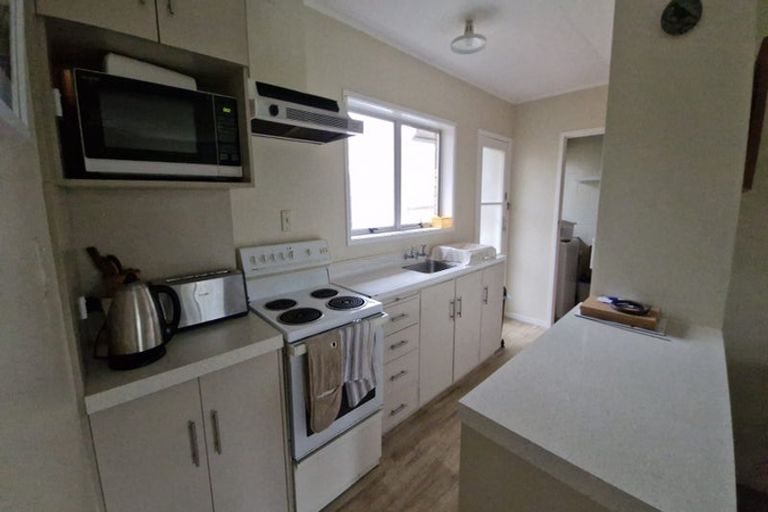 Photo of property in 1/34 Walton Street, Red Beach, 0932