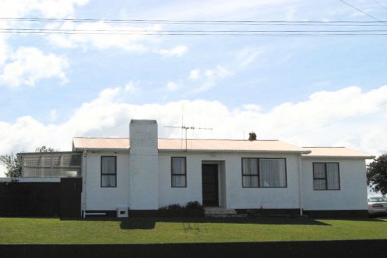Photo of property in 28 Konini Street, Tawhero, Whanganui, 4501