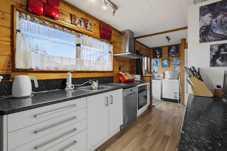 Photo of property in 15b Ngahu Street, Fairy Springs, Rotorua, 3015