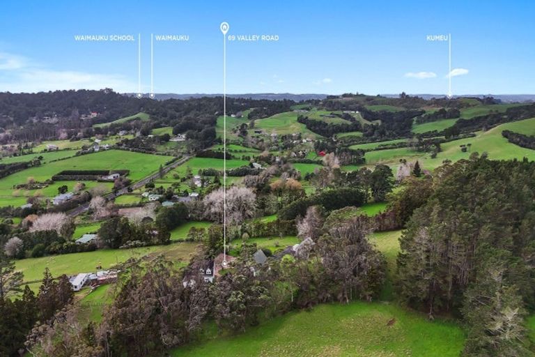 Photo of property in 69 Valley Road, Waimauku, 0881