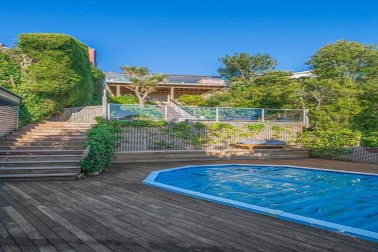 Photo of property in 16 Macmillan Avenue, Cashmere, Christchurch, 8022