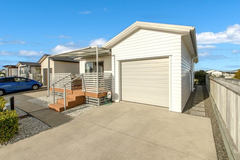 Photo of property in 11 Kamahi Crescent, Papamoa Beach, Papamoa, 3118