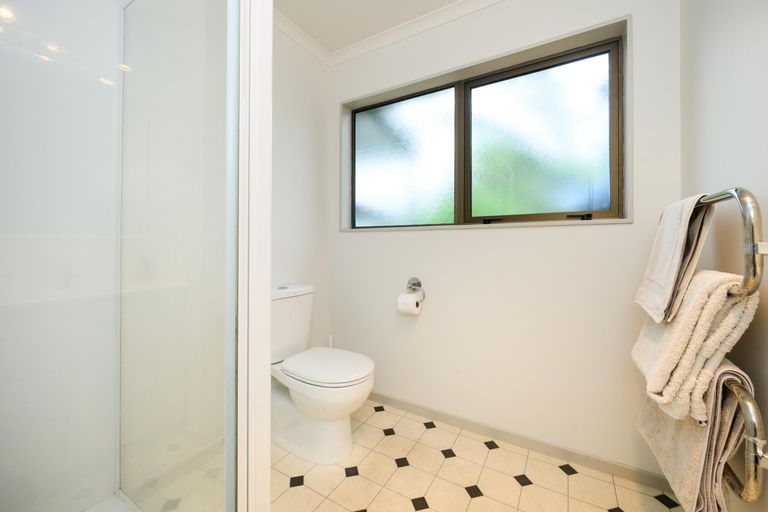 Photo of property in 3 Earl Place, Hokowhitu, Palmerston North, 4410