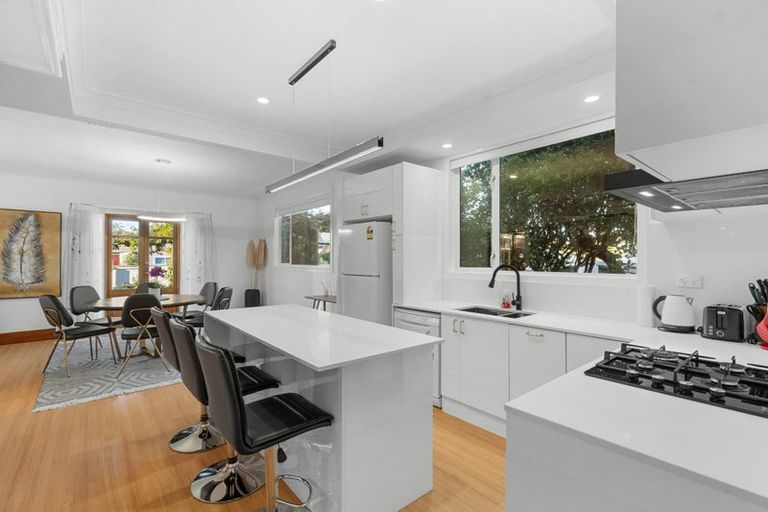 Photo of property in 31 Kotare Street, Fendalton, Christchurch, 8041