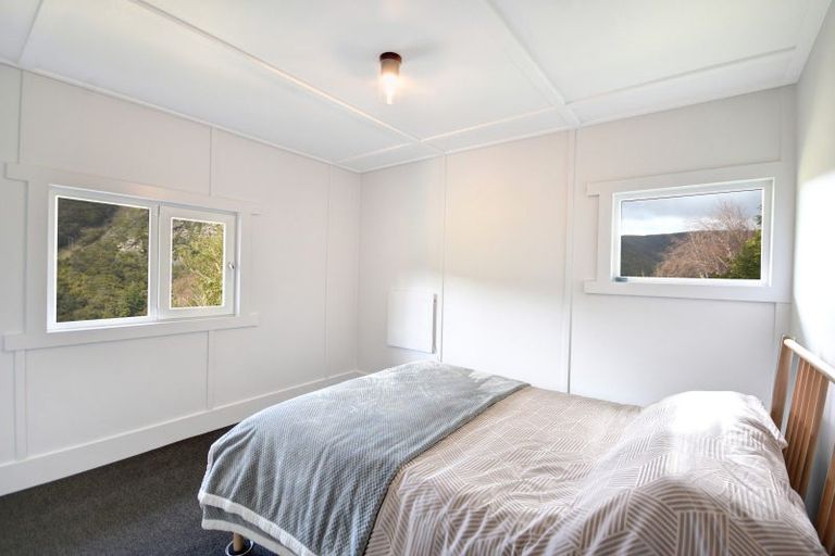 Photo of property in 11 Morepork Lane, Waipori Falls, Outram, 9073
