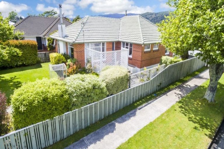 Photo of property in 542 Fergusson Drive, Trentham, Upper Hutt, 5018