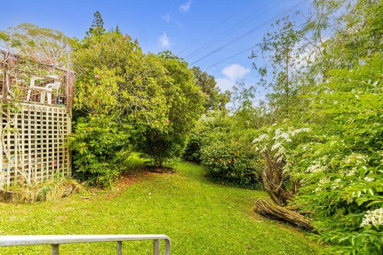 Photo of property in 14 Benita Place, Sunnyvale, Auckland, 0612