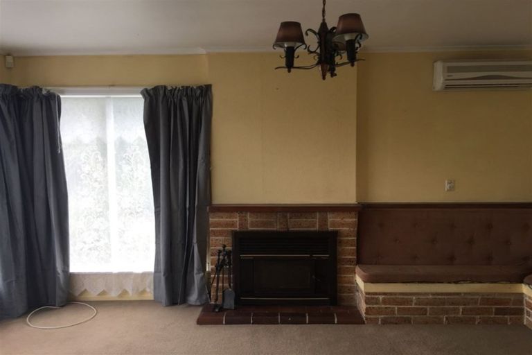 Photo of property in 23 Titirangi Road, New Lynn, Auckland, 0600