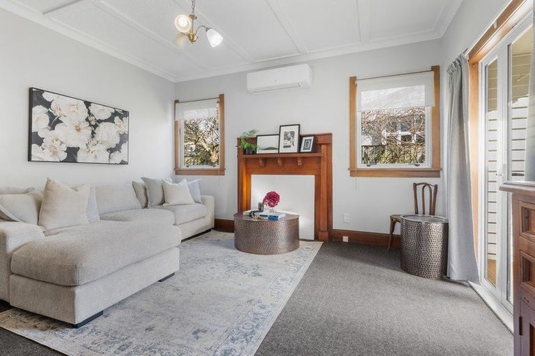 Photo of property in 72 Great North Road, Saint Johns Hill, Whanganui, 4500