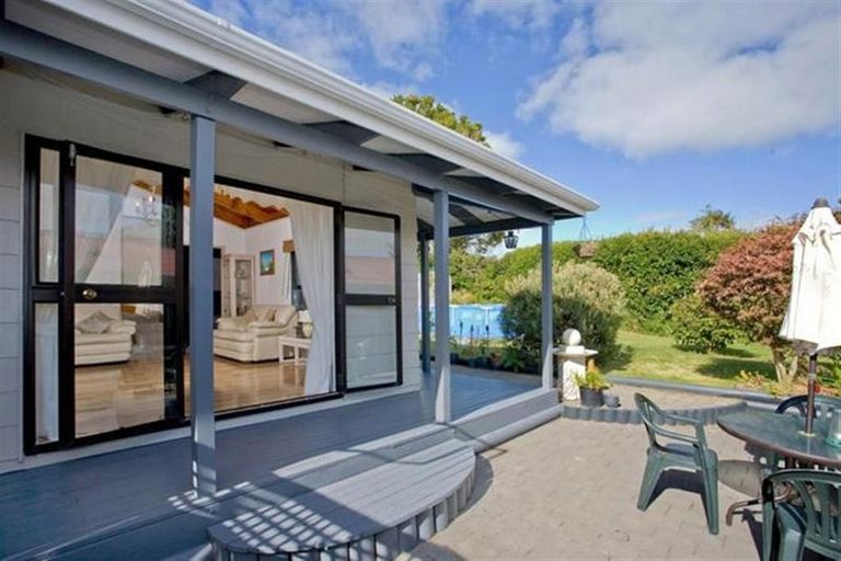 Photo of property in 2/326 Rangatira Road, Beach Haven, Auckland, 0626