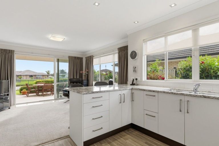 Photo of property in 30 Tatahi Cove, Papamoa Beach, Papamoa, 3118