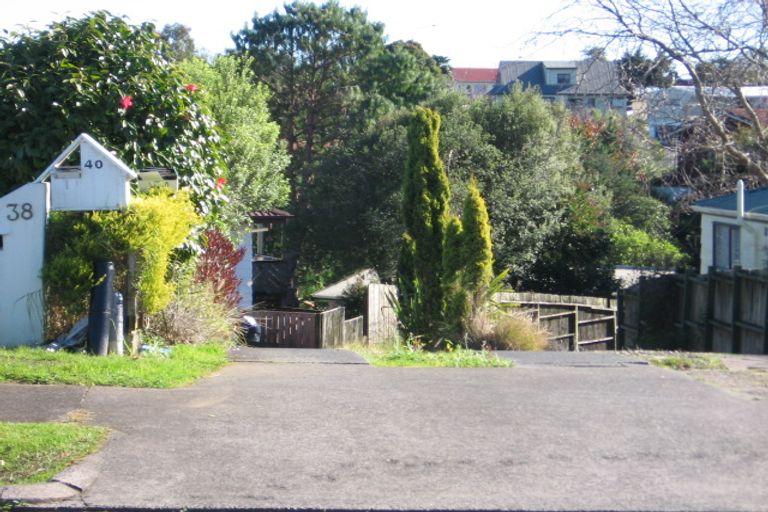 Photo of property in 1/40 Kingsclere Place, Goodwood Heights, Auckland, 2105