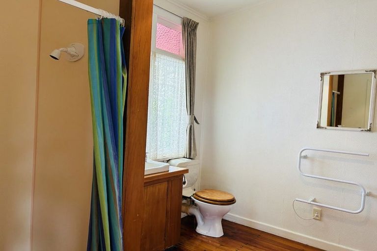 Photo of property in 262 Mountain Road, Maungaturoto, 0587