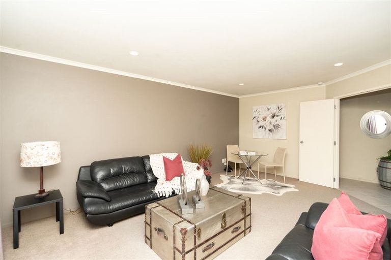 Photo of property in 11 Mckenzie Place, Rototuna North, Hamilton, 3210