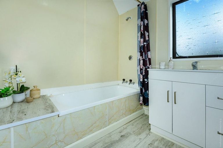 Photo of property in 2/147 Springfield Road, St Albans, Christchurch, 8014