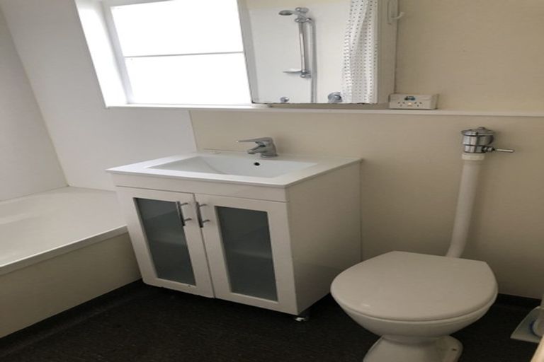 Photo of property in 2/46 Waitoa Road, Hataitai, Wellington, 6021