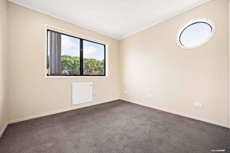 Photo of property in 100 Nautilus Drive, Gulf Harbour, Whangaparaoa, 0930