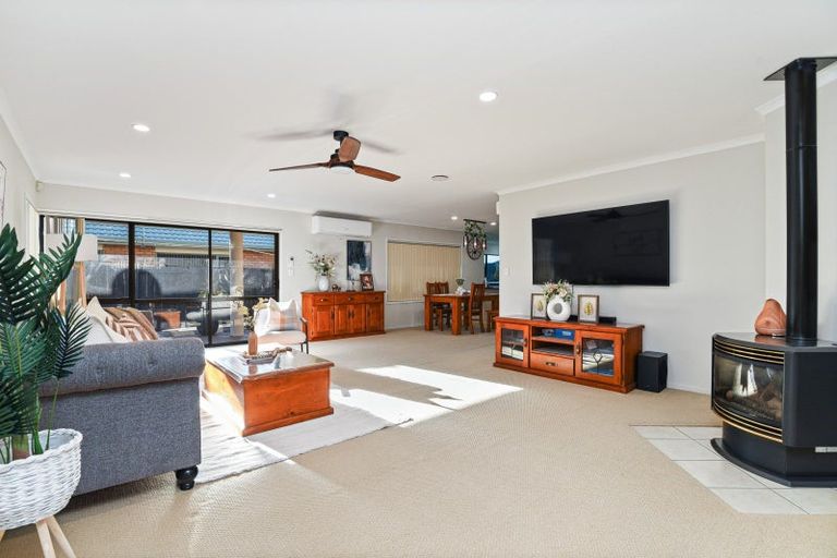 Photo of property in 7 Frame Place, Owhata, Rotorua, 3010